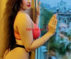 Janavi ♋Call Girls in Chittaranjan Park₰(Delhi) 9711147426-₰